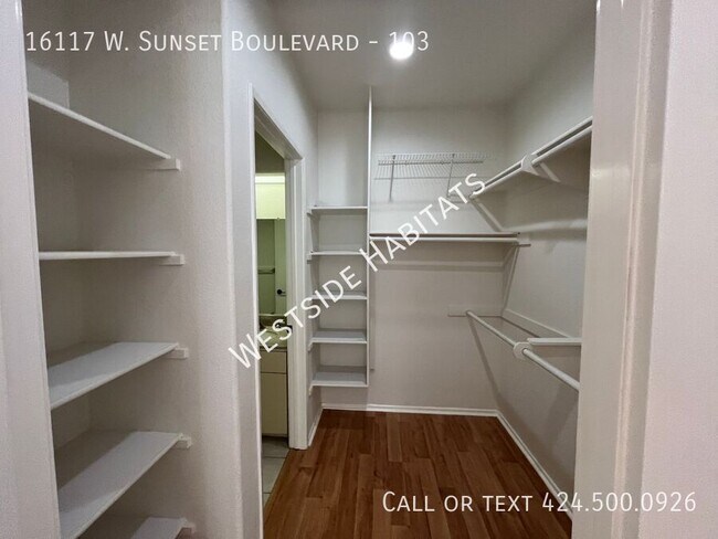 Building Photo - 16117 W Sunset Blvd