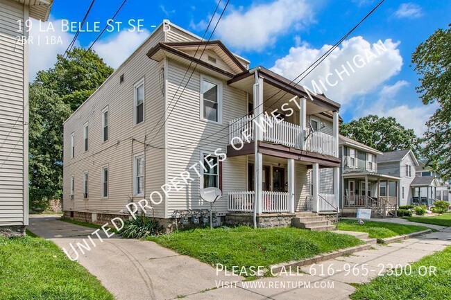 Building Photo - Available Now | 2 Bedroom 1 Bath Apartment...