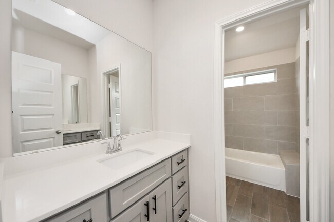 Building Photo - 8006 Cypress Poplar Ct