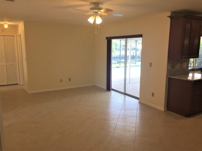 Building Photo - Cape Coral Gulf Access Pool Home