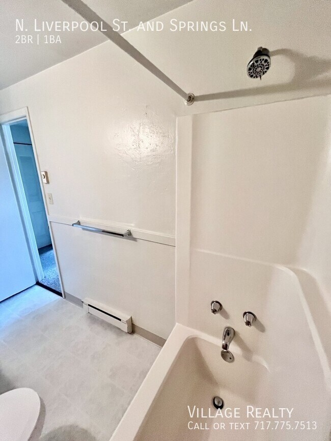 Building Photo - 220 Elizabeth Ln