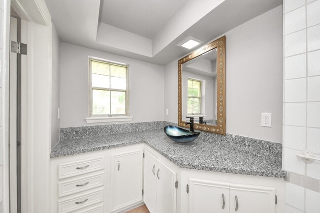 Building Photo - 10206 Catlett Ln
