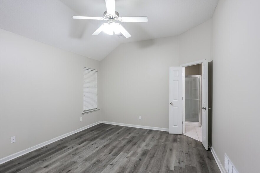 Building Photo - 871 Galyon Drive