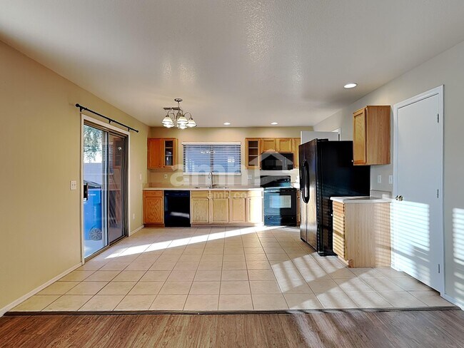 Building Photo - 2205 E 35th Ave