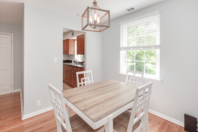 Building Photo - 3281 S Stafford St