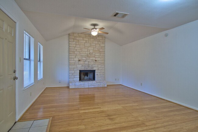 Building Photo - 6489 Hart Ln