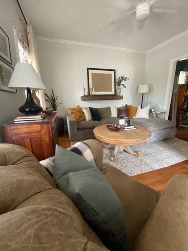 Building Photo - Beautiful historic 3BR/1.5BA Home in Downt...