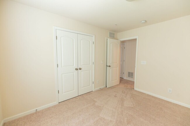 Building Photo - 4703 Pennoak Rd