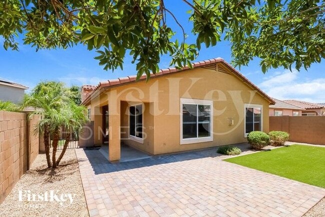 Building Photo - 14828 W Riviera Dr