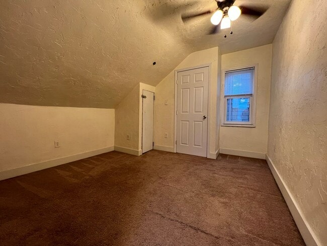 Building Photo - 3BR house in Southside Slopes