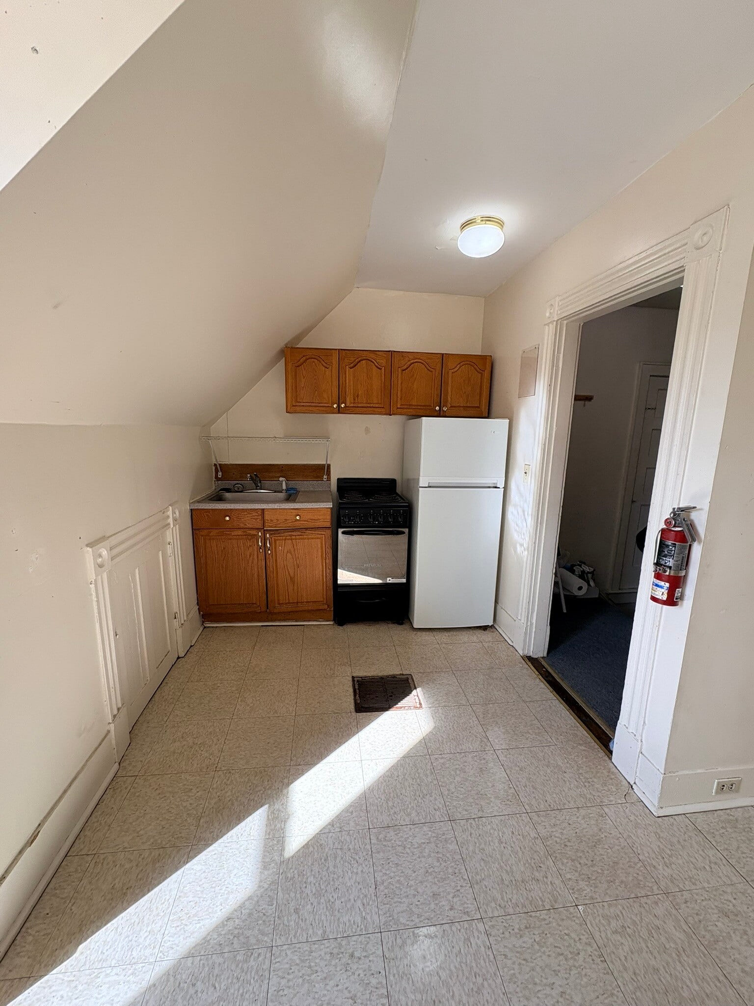 Building Photo - 55 Buell St