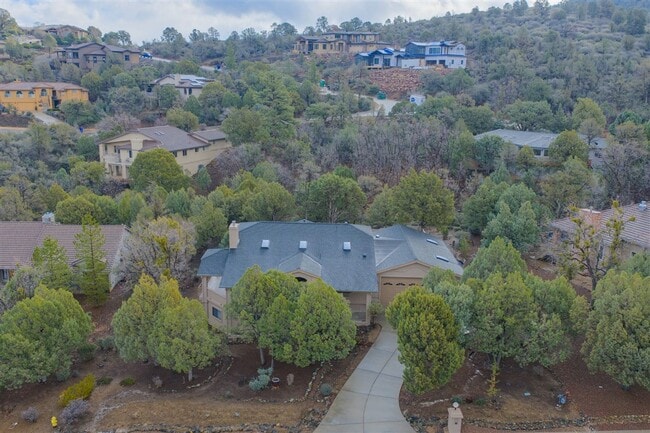 Building Photo - Executive Home in The Ranch - 4 bed 3 bath