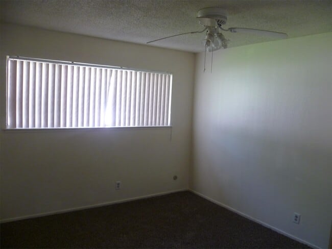 Building Photo - 5978 Walerga Rd