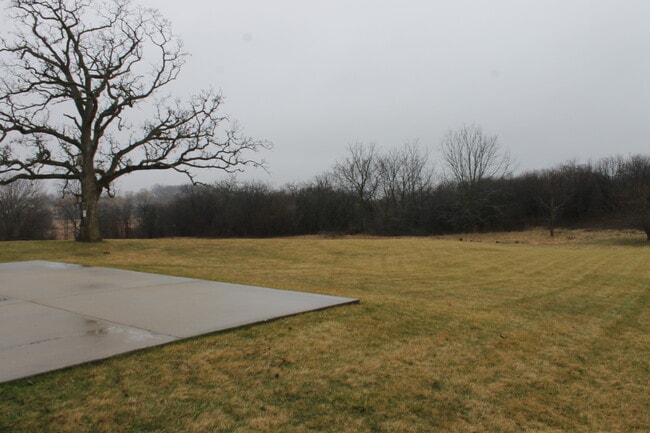 Building Photo - 1253 E Essex Ct