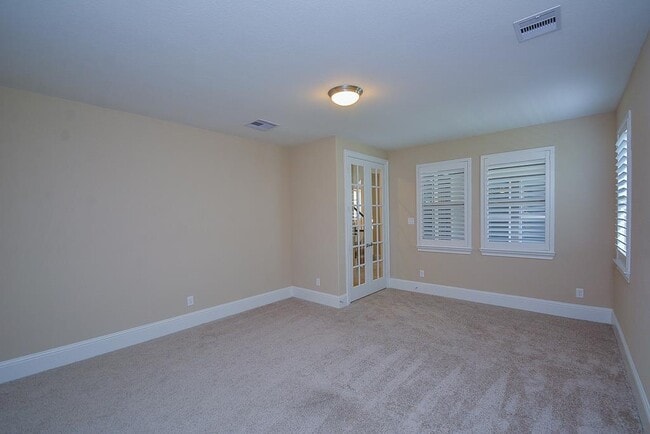 Building Photo - 15907 Court St