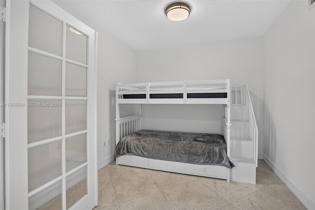 Building Photo - 16699 Collins Ave