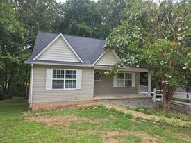Building Photo - 982 Emily Ln