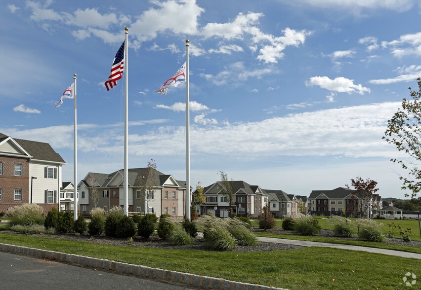 Stone Bridge at Raritan Raritan, NJ Apartment Finder