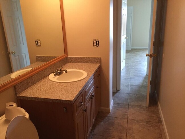 Building Photo - 4931 Wedgewood Way