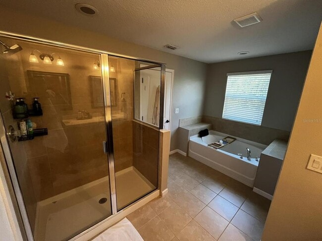 Building Photo - 12330 Streambed Dr