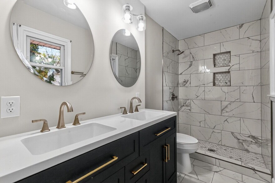 Building Photo - 517 Cooper Rd