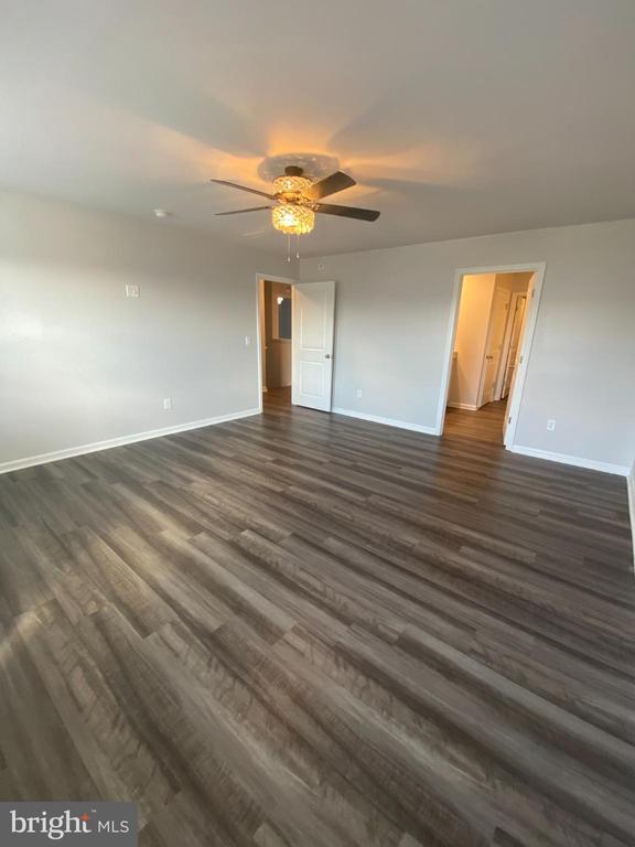 Building Photo - 214 Gumspring Dr