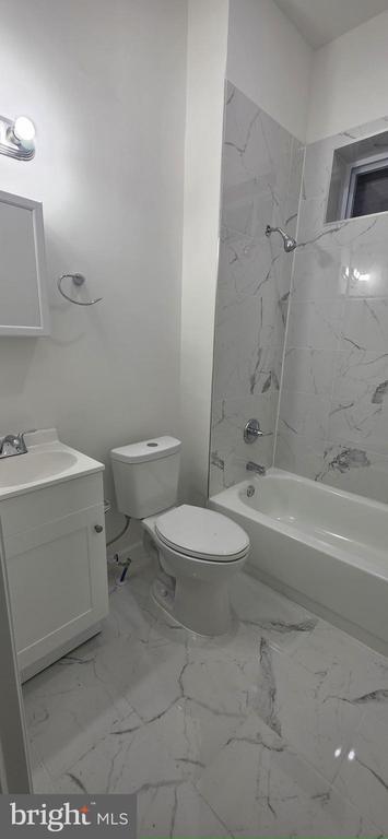 Building Photo - 5804 Haverford Ave