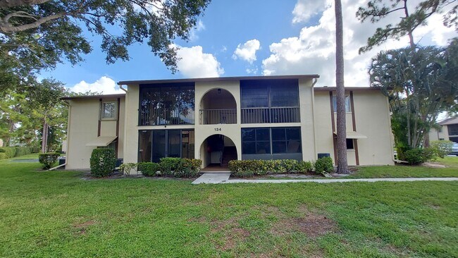 Building Photo - 134 Lake Pine Cir