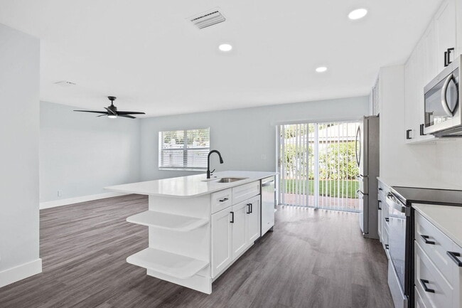 Building Photo - Blue Fin Drive, West Palm Beach, FL 33411 ...
