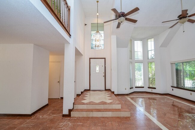 Building Photo - 1603 Beaconshire