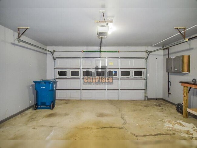 Building Photo - 7504 Honnen Dr N