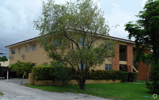 Building Photo - 1101 Madruga Ave