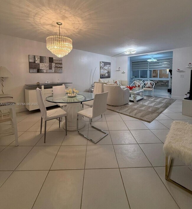 Building Photo - 1470 NW 80th Ave