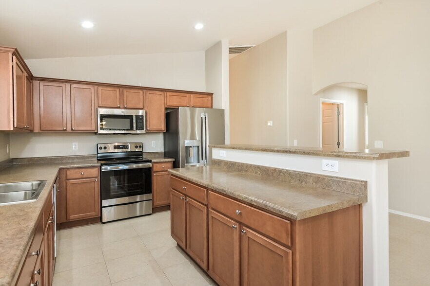 Building Photo - 8301 W Melanitta Dr