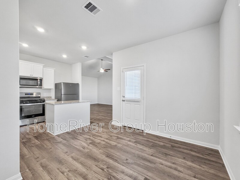 Building Photo - 305 Grayson Baw Ln