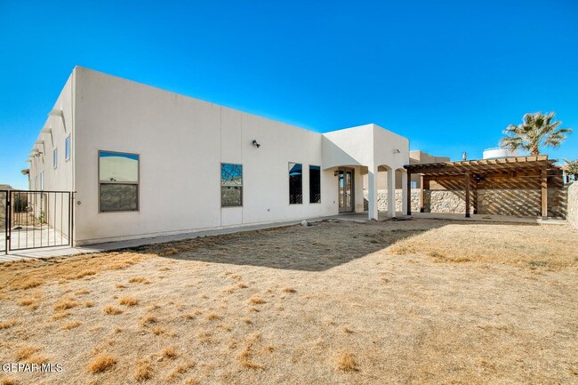 Building Photo - 14509 Holly Springs