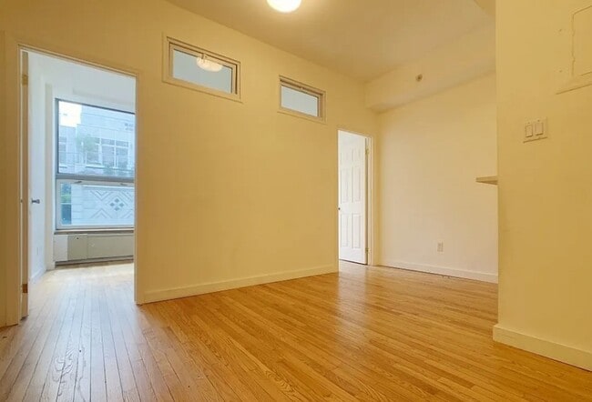 Primary Photo - 102 Fulton St