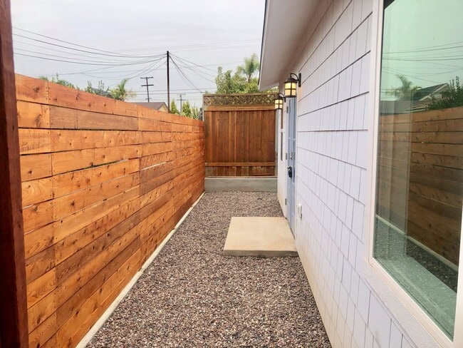Building Photo - Brand new 2 Bedroom 1.5 Bath Cottage
