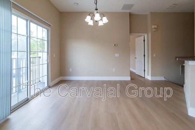 Building Photo - 6646 S Goldenrod Rd