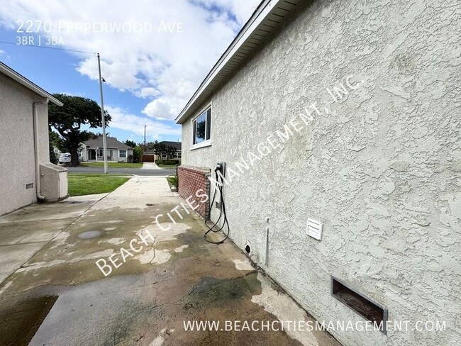 Building Photo - 2270 Pepperwood Ave