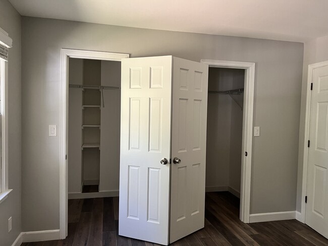 Building Photo - 4867 Dean Ln SW