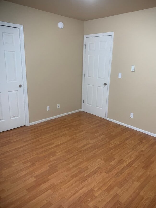Building Photo - Bass5269