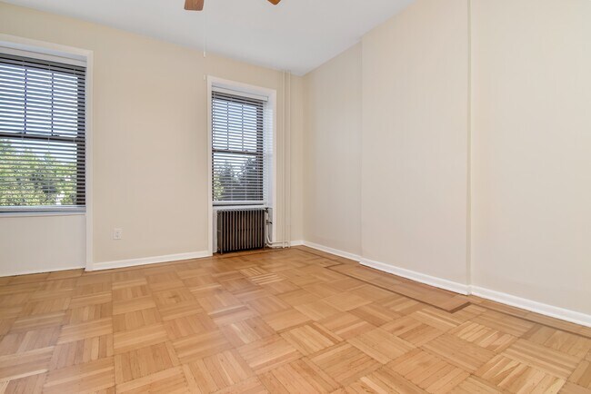 Building Photo - 2307 New York Ave