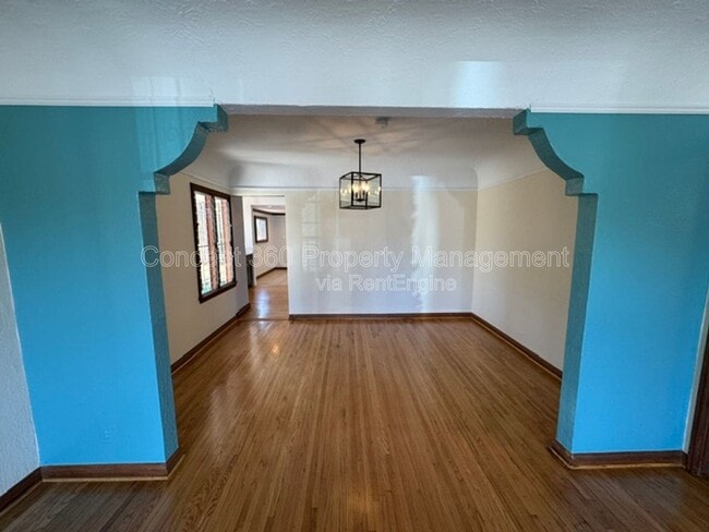 Building Photo - 2501 Eucalyptus Ave