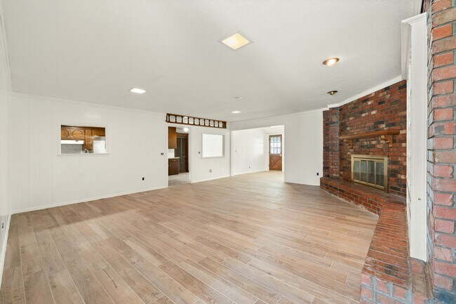 Building Photo - 6321 NW 84th St