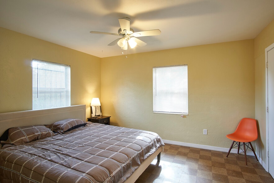 Building Photo - 1518 E Ellicott St