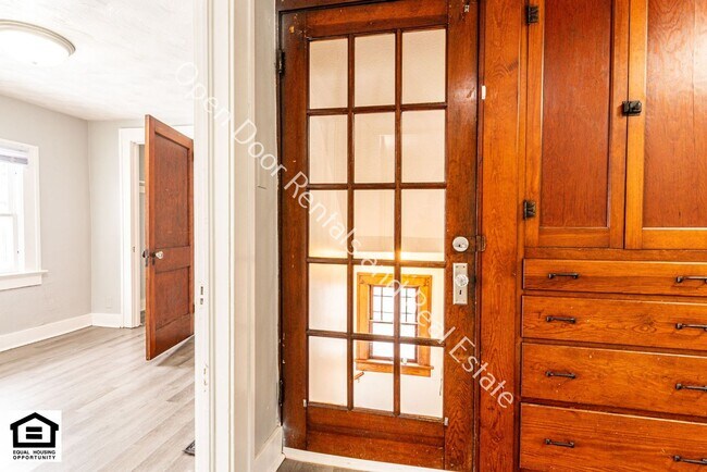 Building Photo - 2005 Bayer Ave