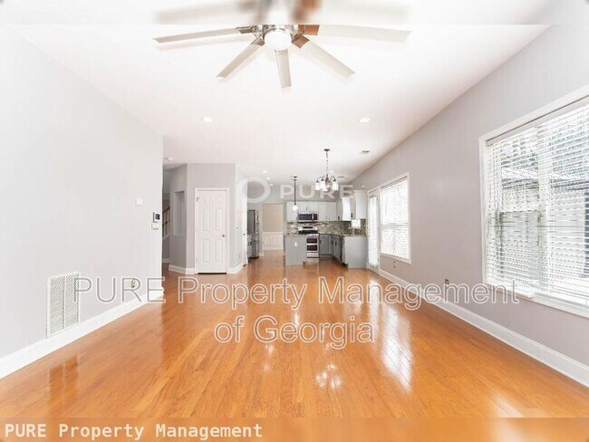 Building Photo - 2212 Caneridge Ct SW