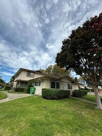 Building Photo - 2297 Medallion Dr