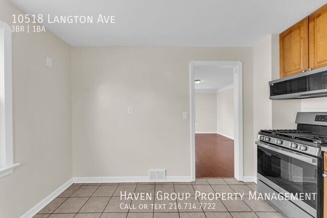 Building Photo - 10518 Langton Ave